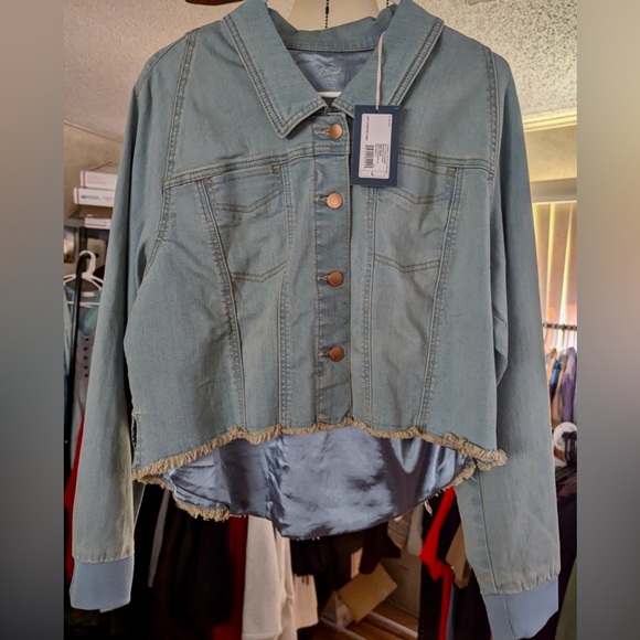Universal Thread Light Blue Jean Jacket - Picture 1 of 3